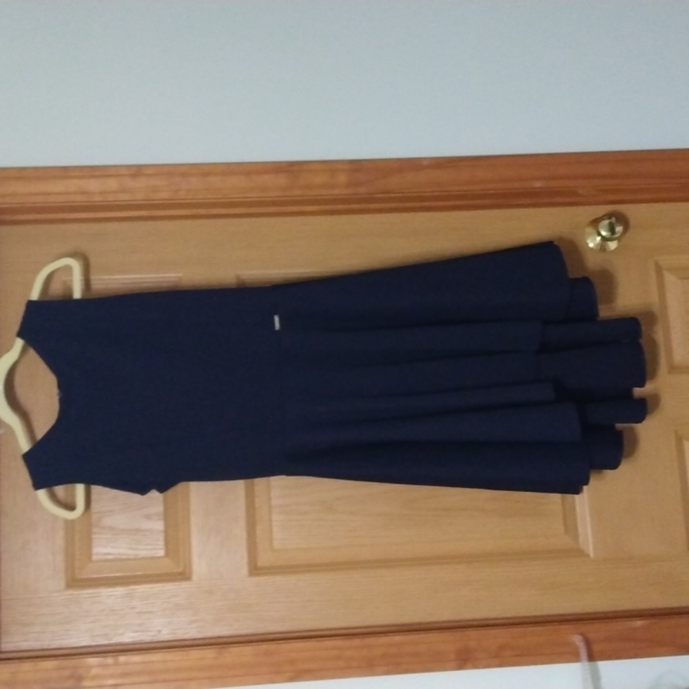 NUMOCO SLEEVELESS, ZIP BACK, HI-LO HEM NAVY DRESS. NWT
